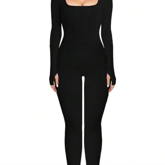 Stylish Black Ribbed Jumpsuit - Picture 1 of 6